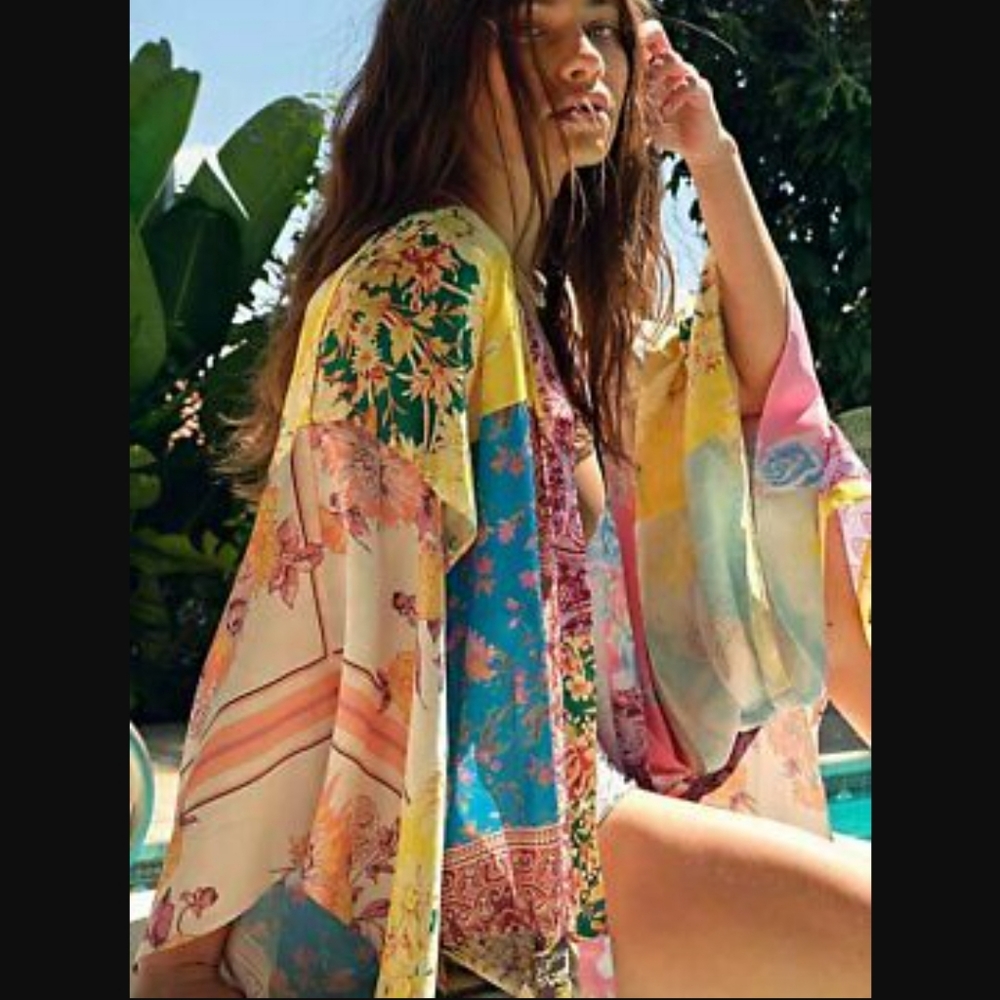 Free People Patched With Love Robe Kimono Mixed Floral Magic Combo Color M/L NWT - Picture 6 of 15